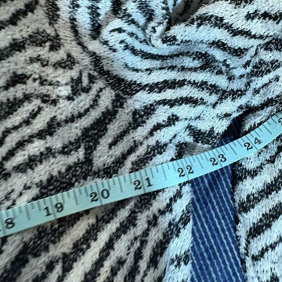 Unbranded Zebra Print Cardigan Women’s Open Front Sweater Black White Size M - Picture 3 of 5
